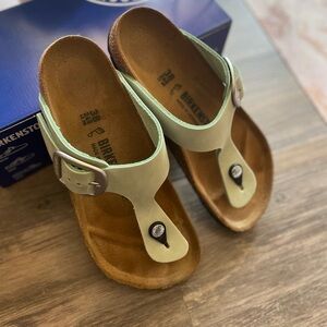 Birkenstocks Gizeh Big Buckle Sandals EU38 Matcha